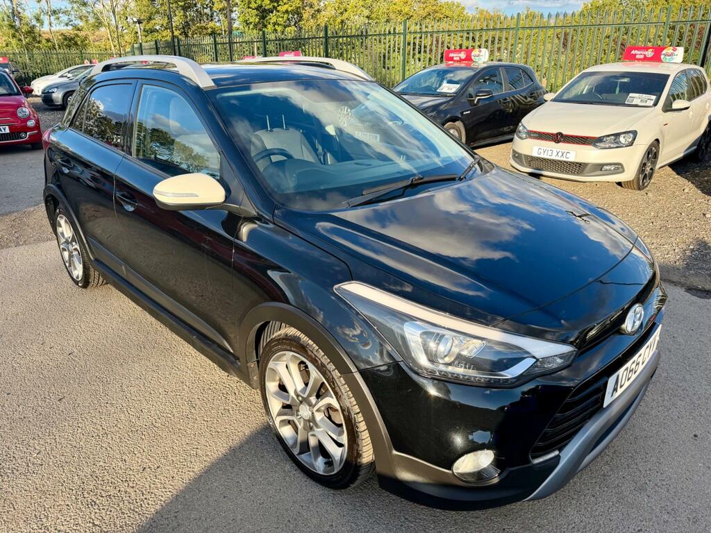 Hyundai I20 Active Black #2