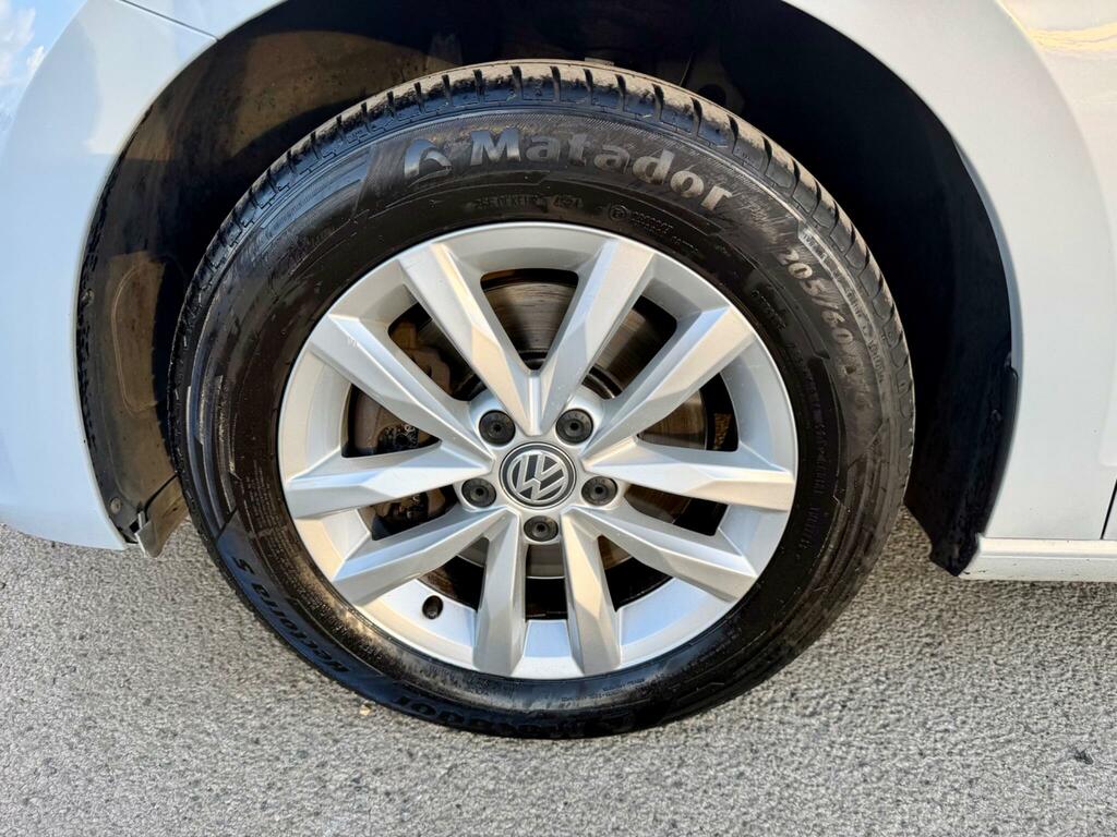 Volkswagen Touran Mpv Black #45
