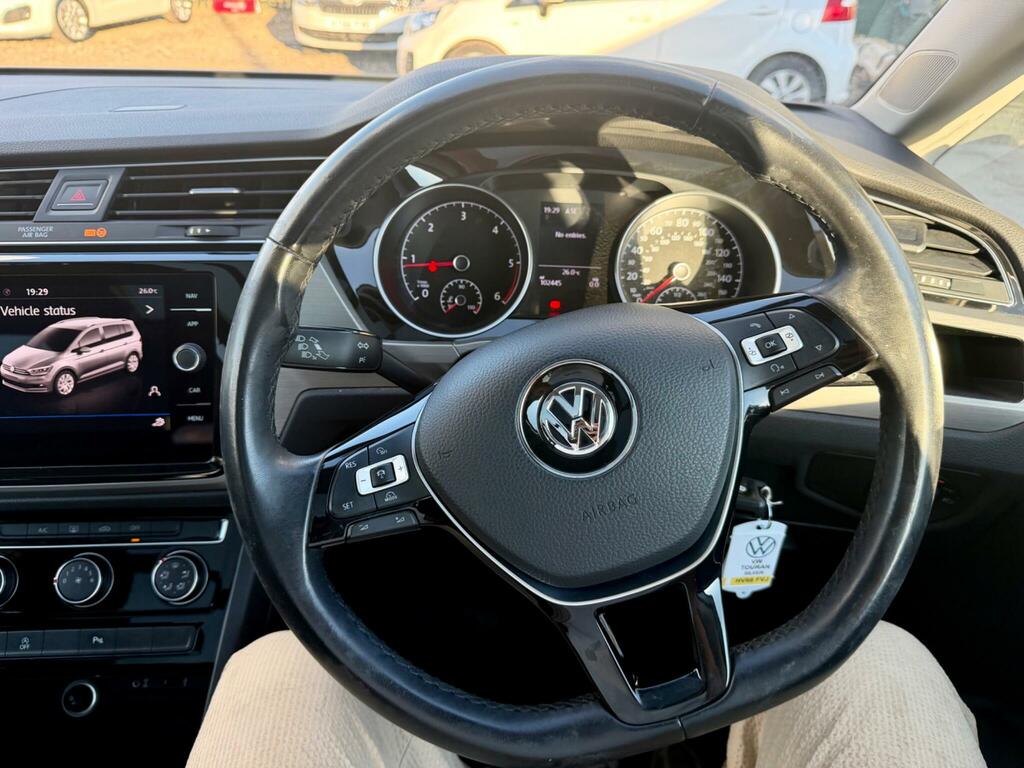 Volkswagen Touran Mpv Black #57