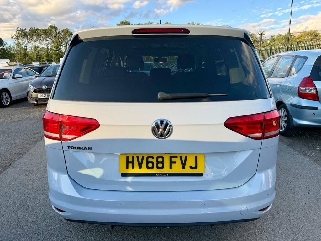 Volkswagen Touran Mpv Black #13