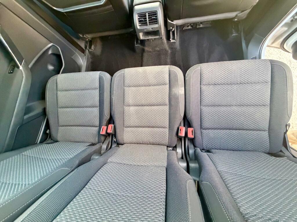 Volkswagen Touran Mpv Black #32