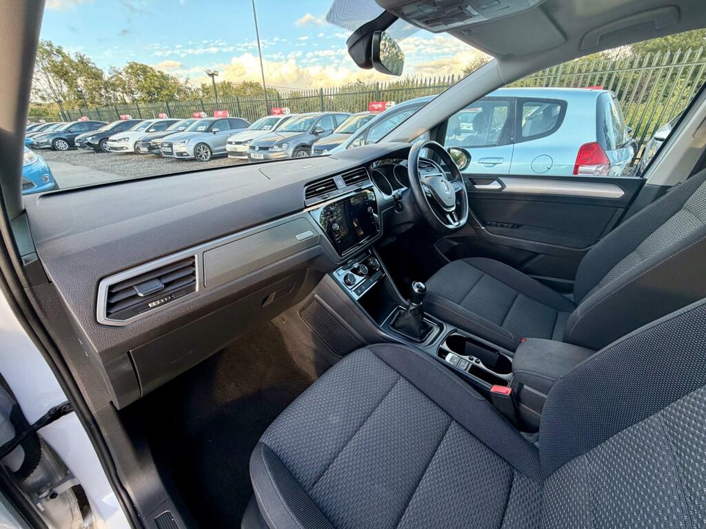 Volkswagen Touran Mpv Black #61