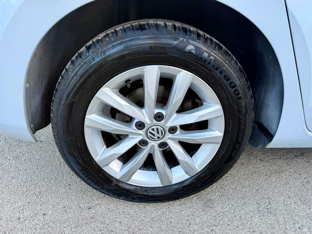 Volkswagen Touran Mpv Black #42