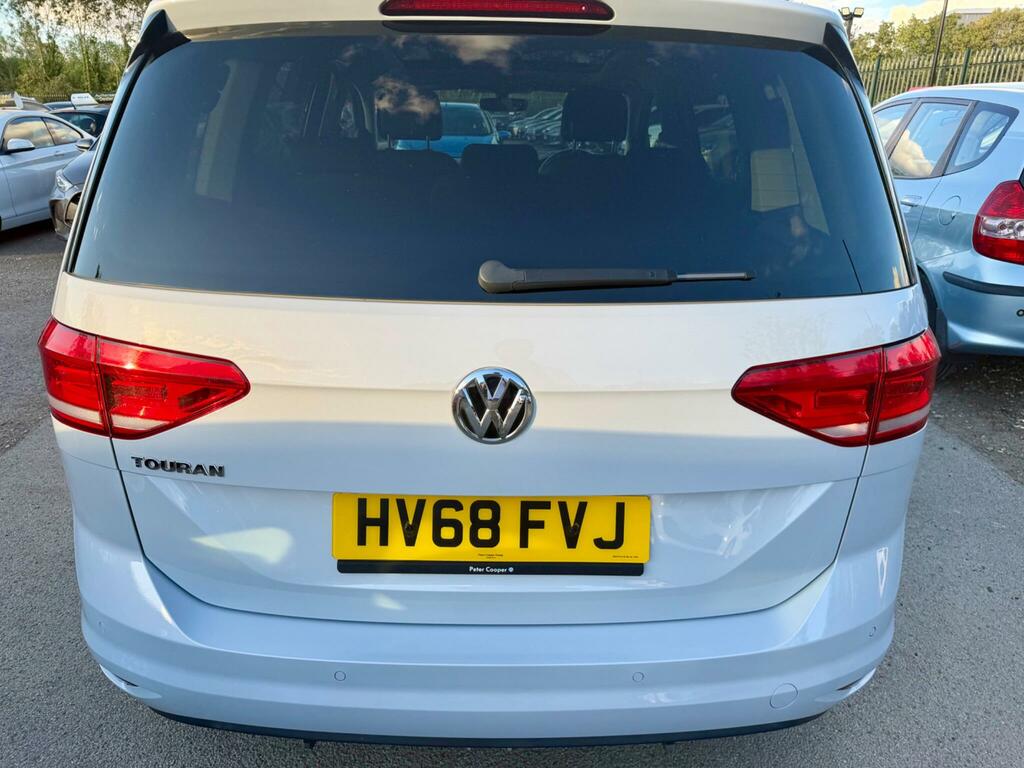 Volkswagen Touran Mpv Black #12