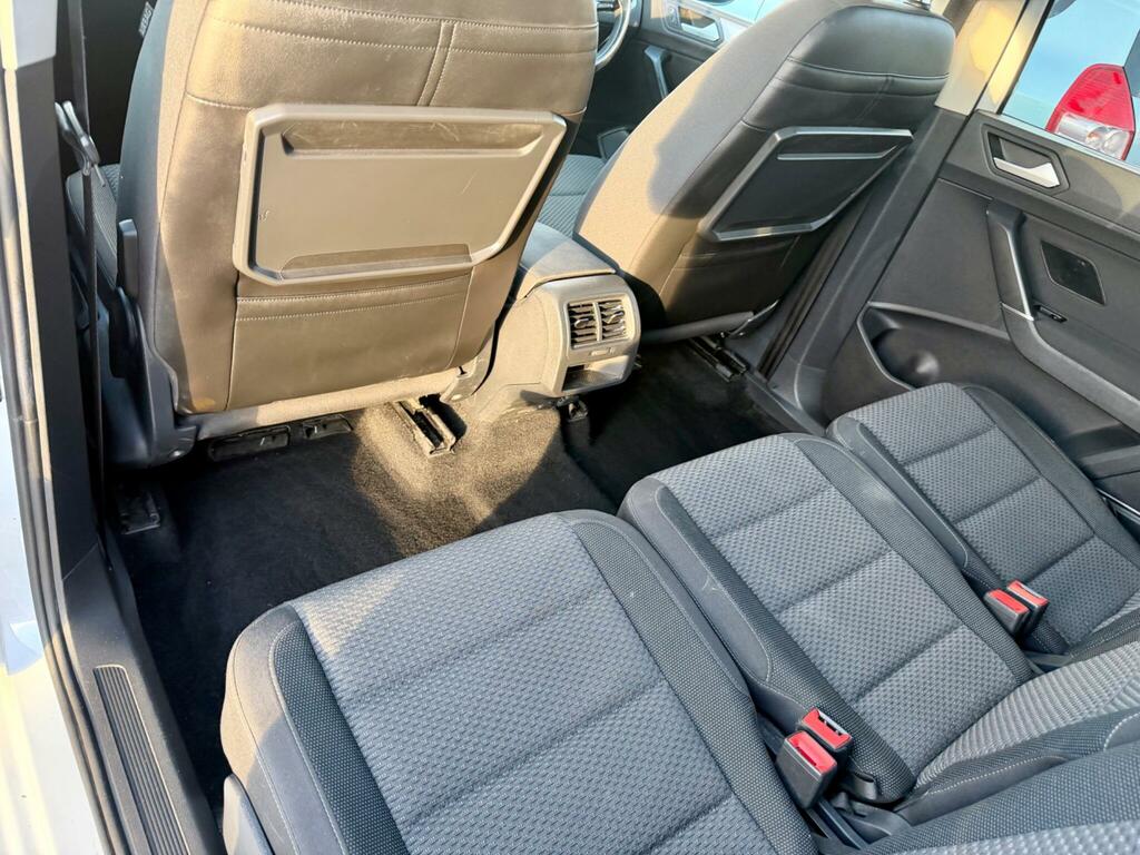 Volkswagen Touran Mpv Black #25