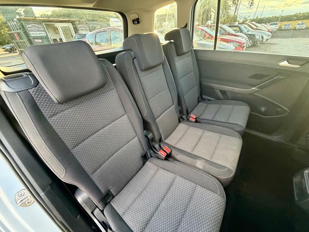 Volkswagen Touran Mpv Black #33