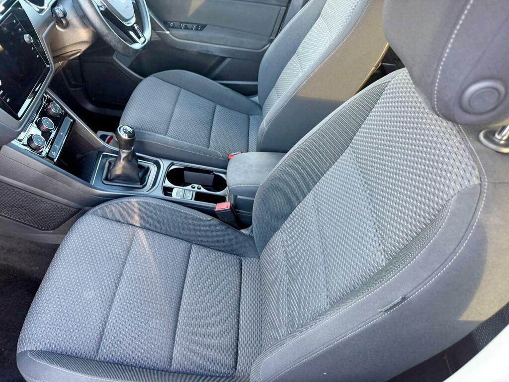Volkswagen Touran Mpv Black #59