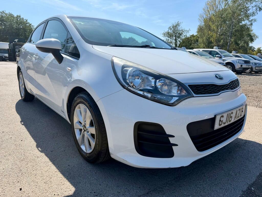 Kia RIO Sr7 White