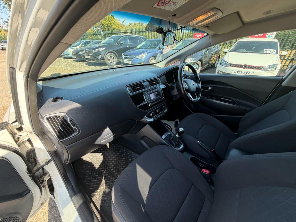 Kia RIO 1.25 Sr7 Hatchback Euro 6 84 Bh White #25