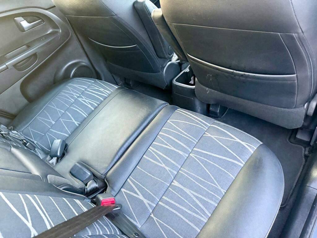 Kia Venga 1.6 3 Mpv Euro 6 S S 123 Bhp Red #29