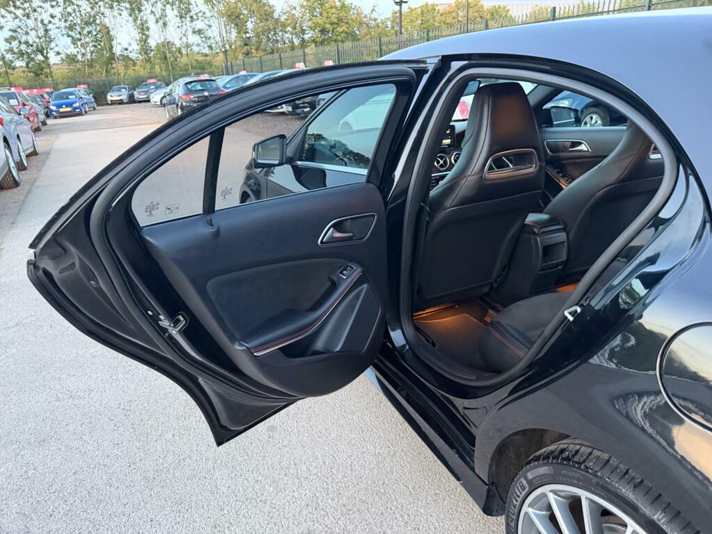 Mercedes-Benz A Class 1.6 A180 Sport Premium Plus Euro 6 Ss Black #32