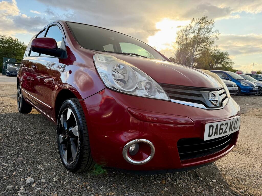 Nissan Note 1.6 16V N-tec Euro 5 Red