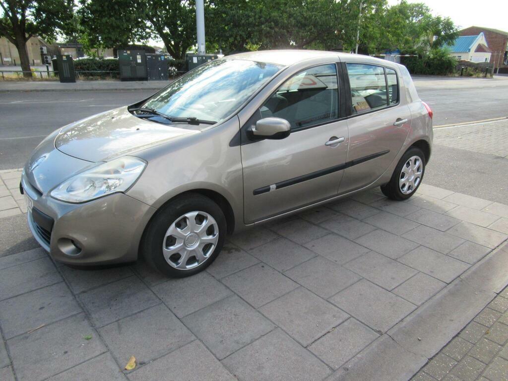 Renault Clio Estate 1.2 16V Dynamique Sport Tourer 200909 Black #2
