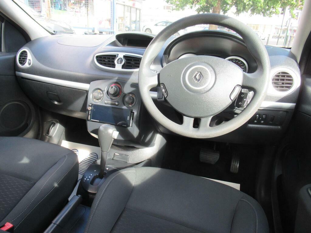 Renault Clio Estate 1.2 16V Dynamique Sport Tourer 200909 Black #14