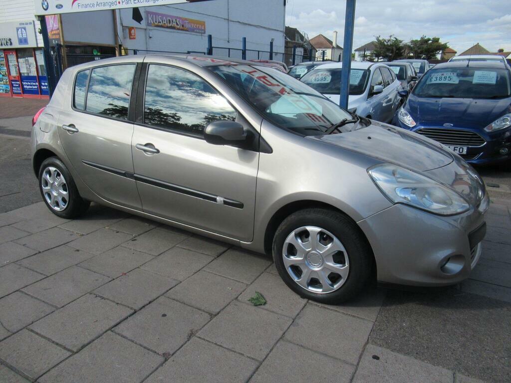 Renault Clio Estate 1.2 16V Dynamique Sport Tourer 200909 Black #1