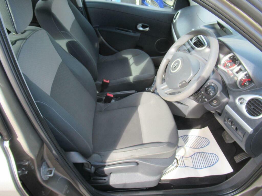 Renault Clio Estate 1.2 16V Dynamique Sport Tourer 200909 Black #15