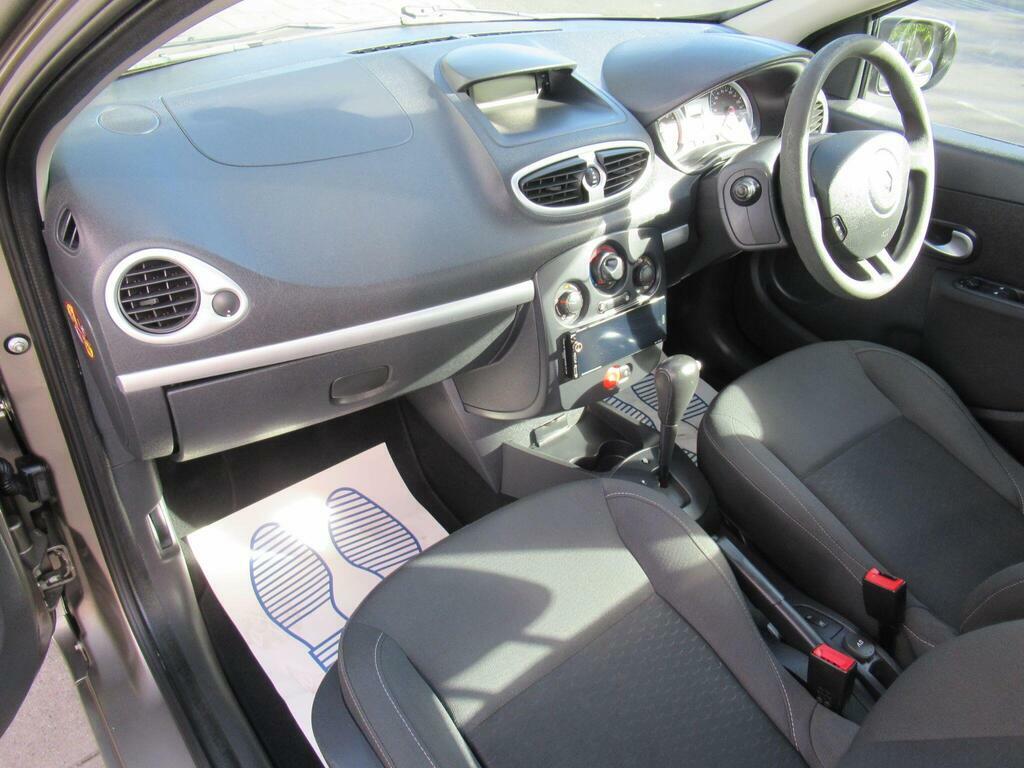 Renault Clio Estate 1.2 16V Dynamique Sport Tourer 200909 Black #35