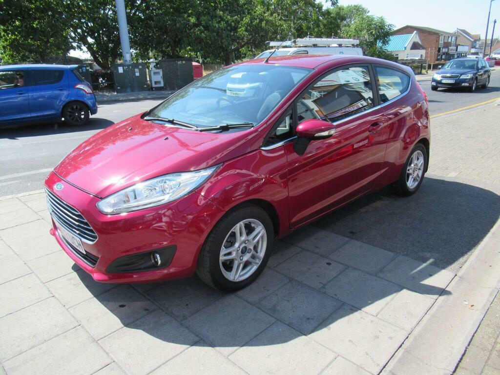 Ford Fiesta 1.6 Zetec Powershift Euro 5 GU63UCH Red #2