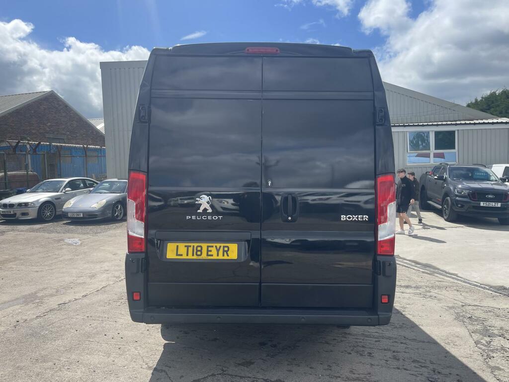 Peugeot Boxer Professional Black #6