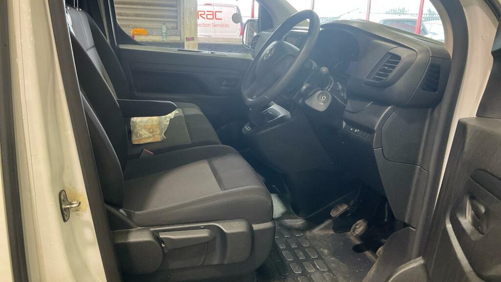 Vauxhall Vivaro Prime White #5