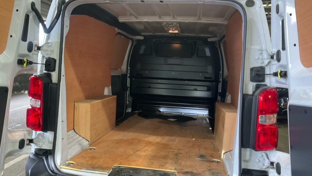 Vauxhall Vivaro Prime White #6
