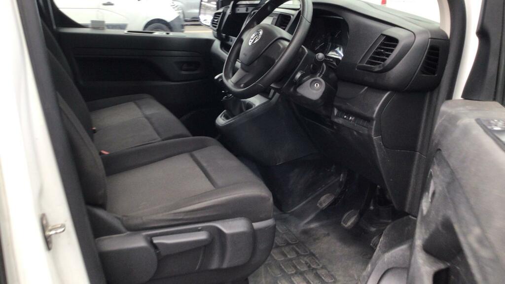 Vauxhall Vivaro Prime White #3