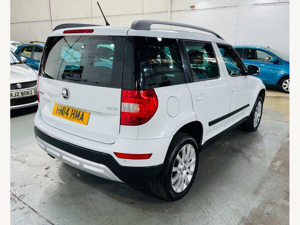 Skoda Yeti 1.2 Tsi Se Outdoor Dsg Euro 5 White #4