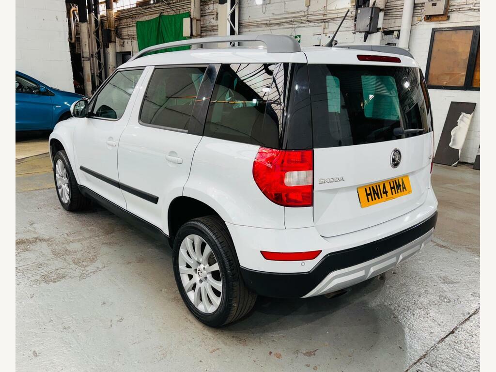 Skoda Yeti 1.2 Tsi Se Outdoor Dsg Euro 5 White #6