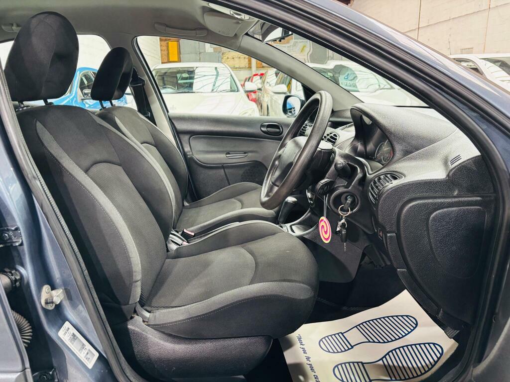 Peugeot 206 Hatchback 1.4 Hdi Look 200757 Silver #11