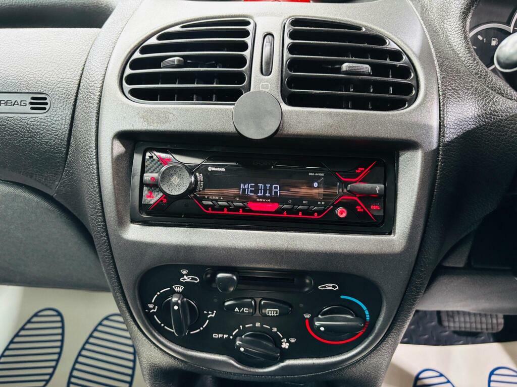 Peugeot 206 Hatchback 1.4 Hdi Look 200757 Silver #15