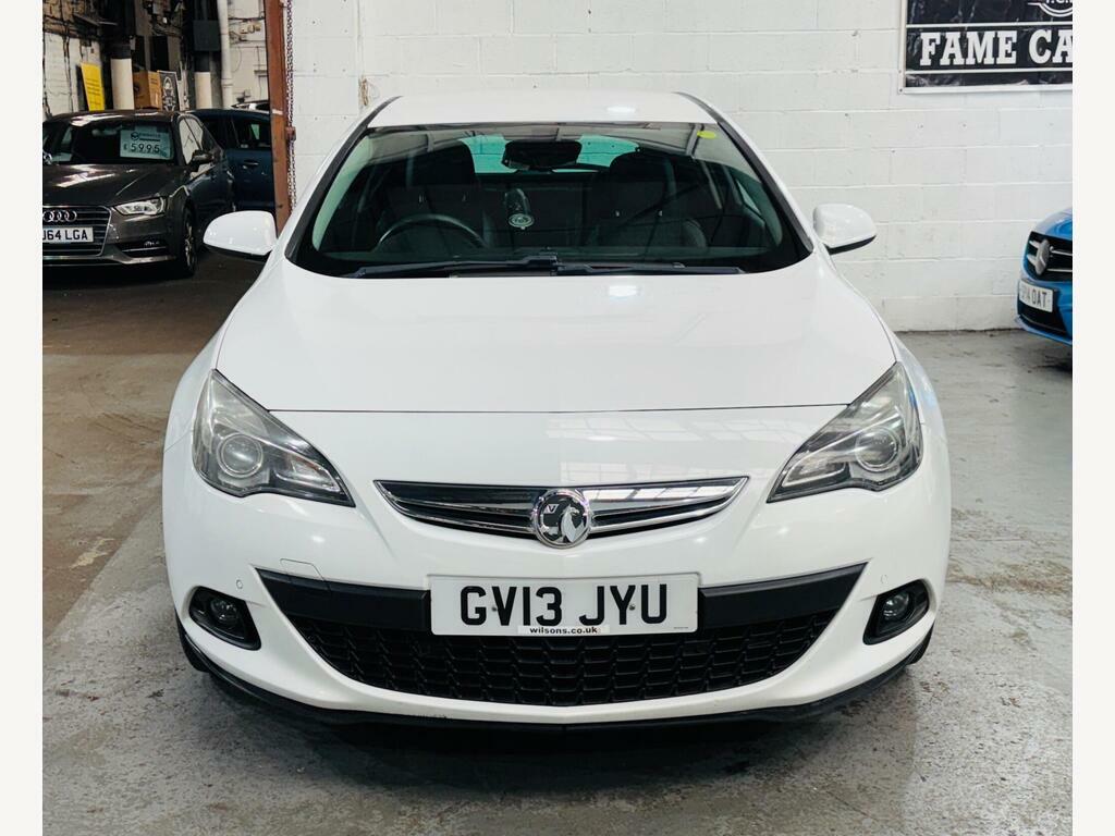 Vauxhall Astra GTC 2.0 Cdti Sri Euro 5 White #2