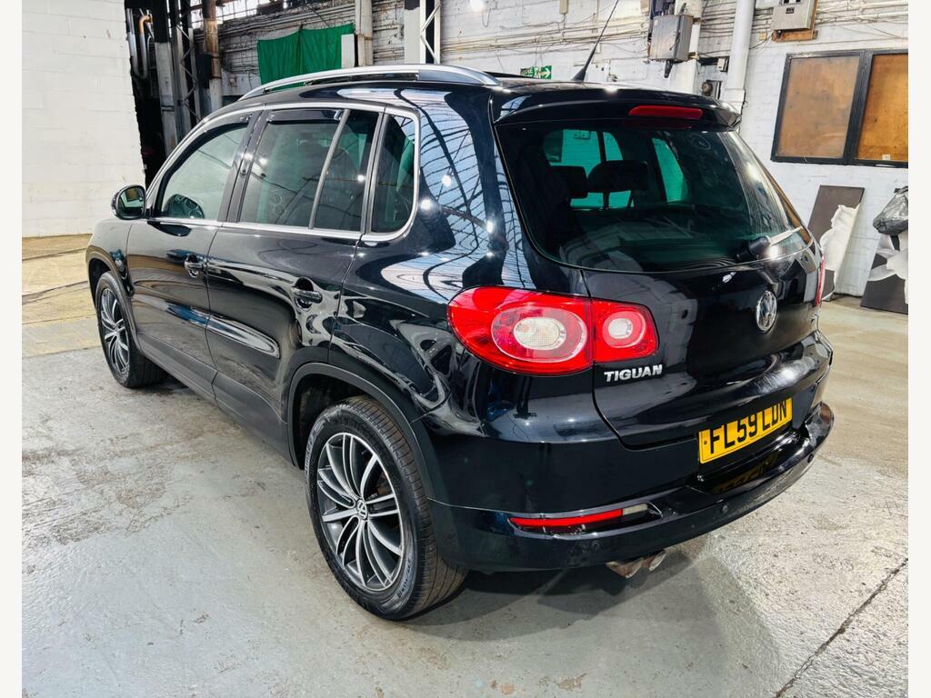 Volkswagen Tiguan 2L Se Black #6