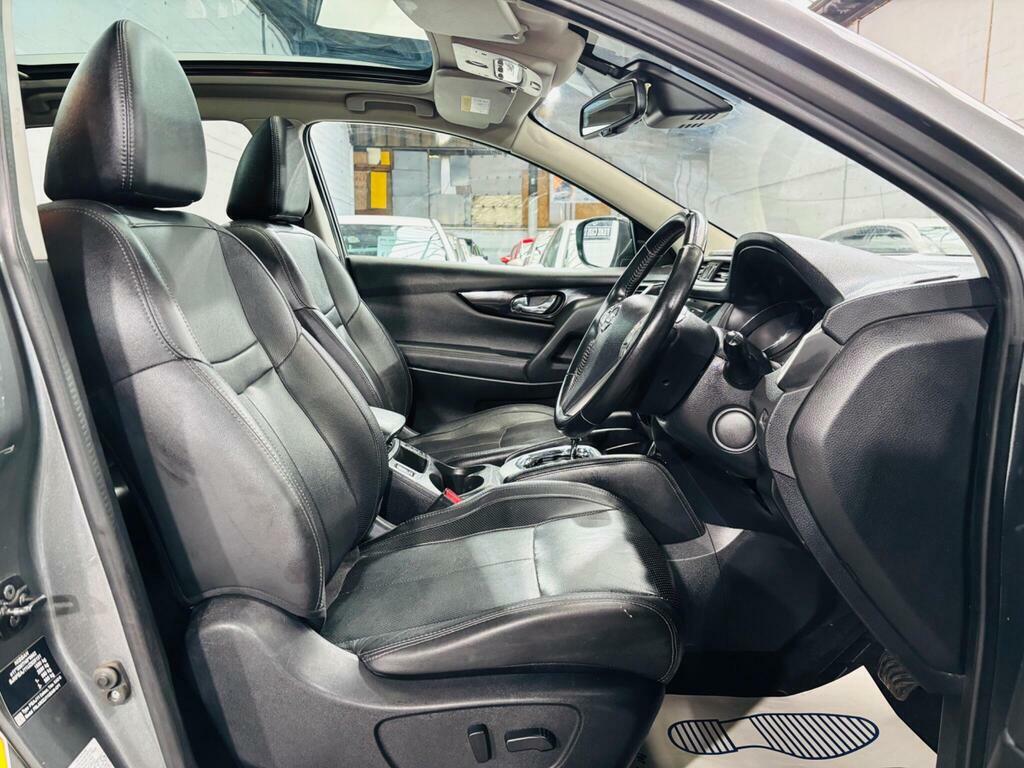 Nissan Qashqai Tekna White #11