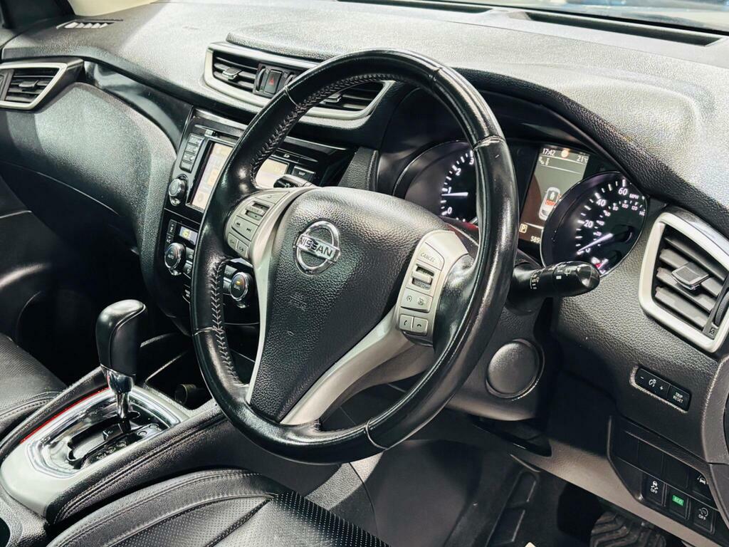 Nissan Qashqai Tekna White #10