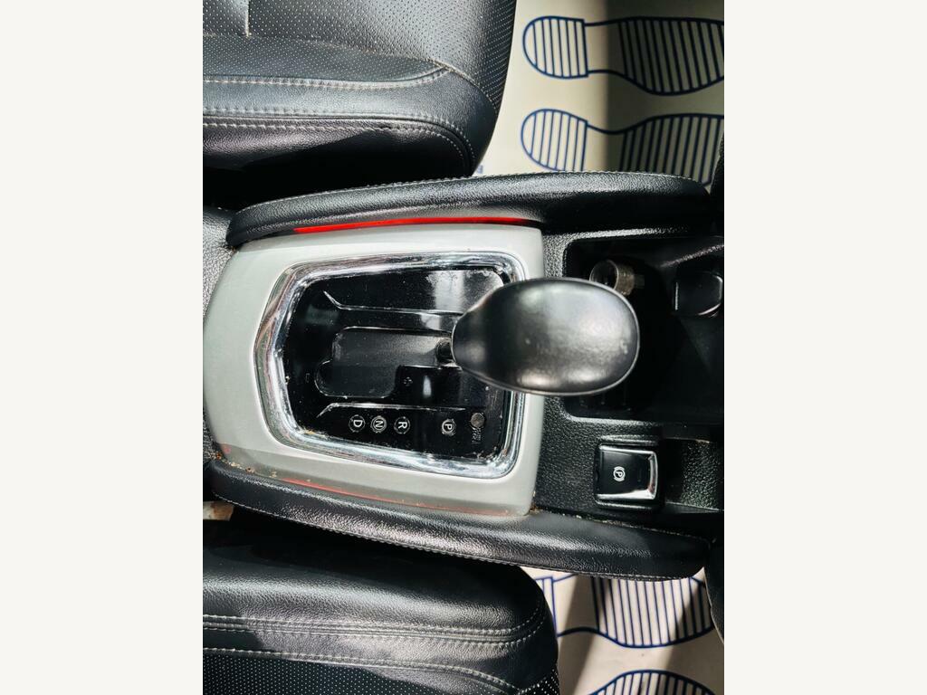 Nissan Qashqai Tekna White #22