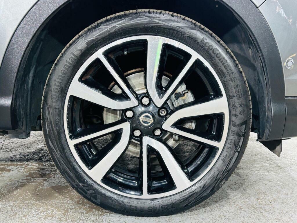 Nissan Qashqai Tekna White #24