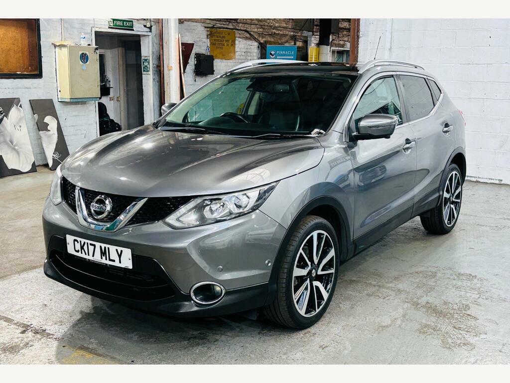 Nissan Qashqai Tekna White #3