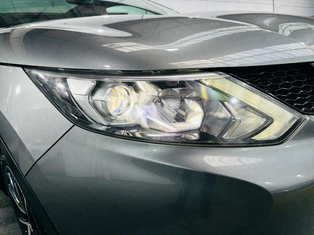 Nissan Qashqai Tekna White #23