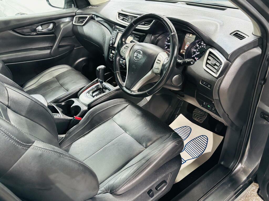 Nissan Qashqai Tekna White #9