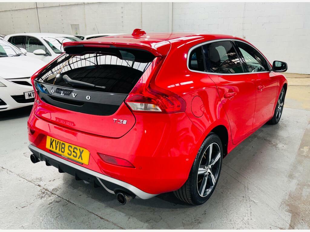 Volvo V40 1.5 T3 R-design Euro 6 S S Red #4