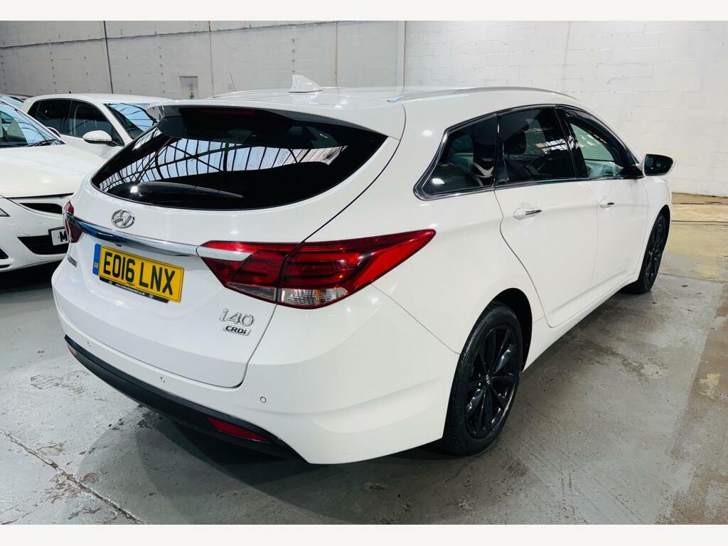 Hyundai I40 1.7 Crdi Blue Drive Se Nav Tourer Dct Euro 6 S S White #4