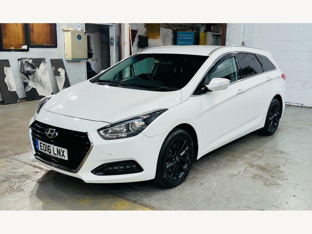 Hyundai I40 1.7 Crdi Blue Drive Se Nav Tourer Dct Euro 6 S S White #3