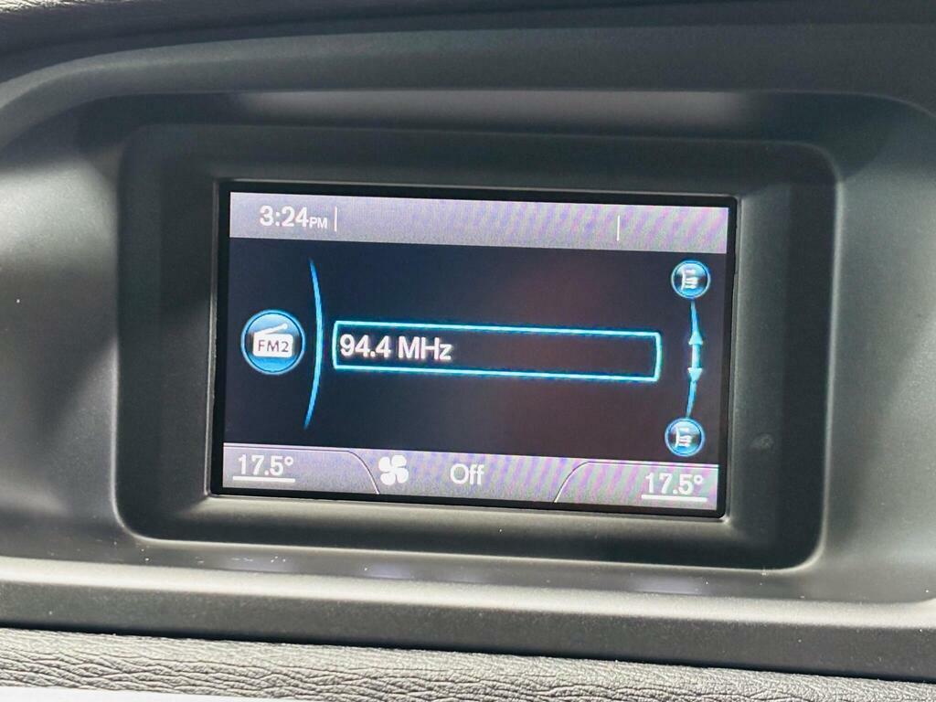 Volvo V40 2.0 D4 R-design Nav Geartronic Euro 6 Ss White #19