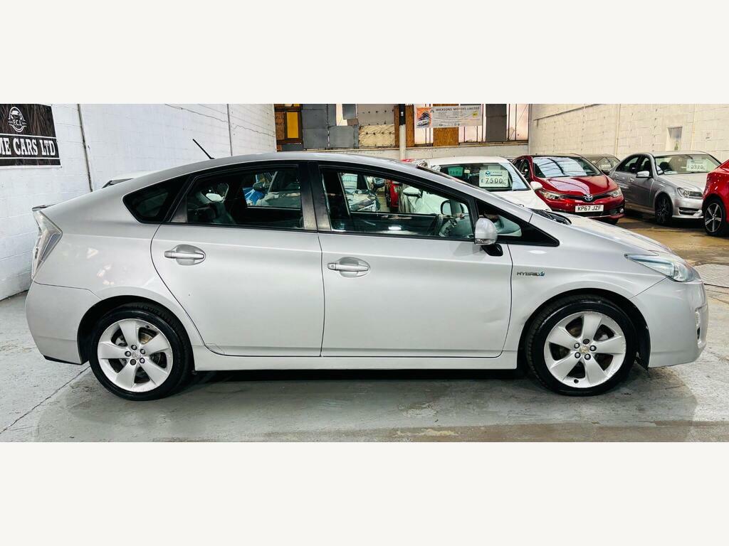 Toyota Prius T Spirit Vvt-i 5-Door White #7