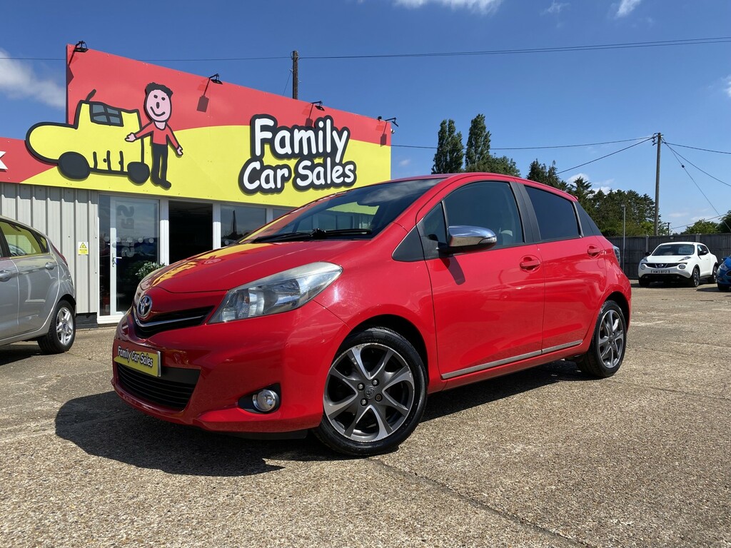 Toyota Yaris Hatchback 1.3 Dual Vvt-i Trend 201414 KS14COJ Red