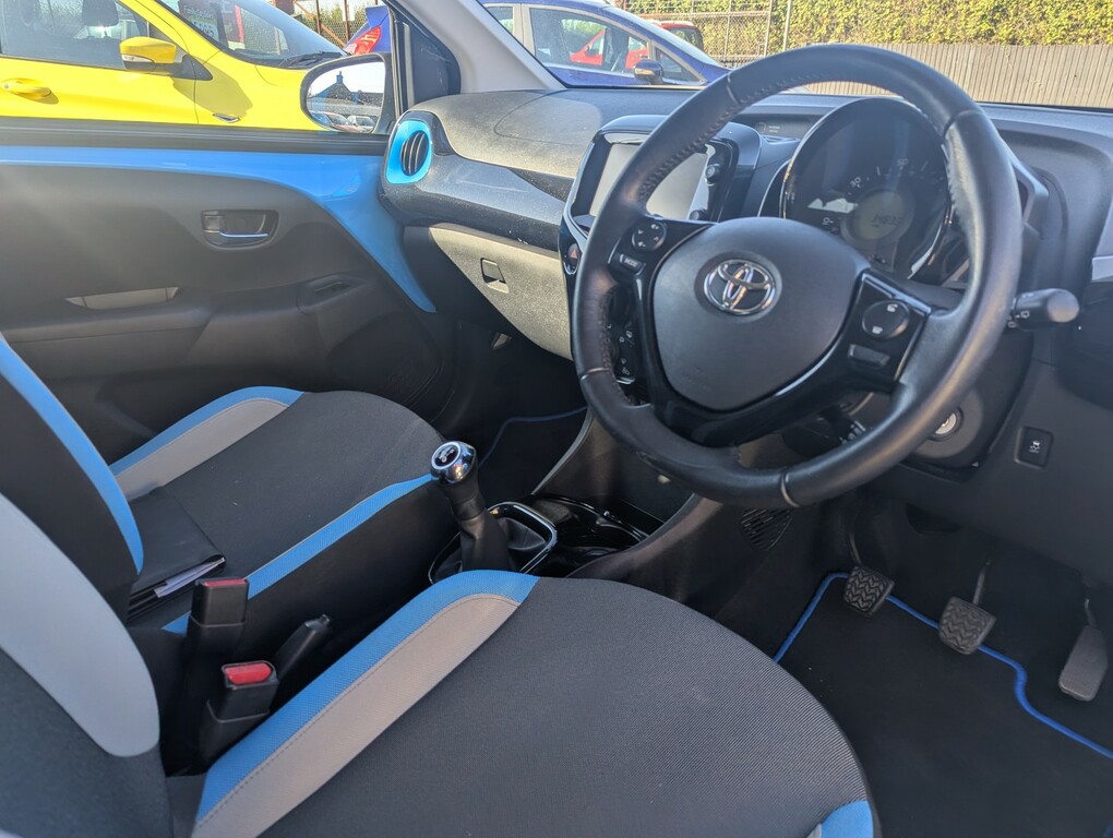 Toyota Aygo 1.0 Vvt-i X-cite Blue #3