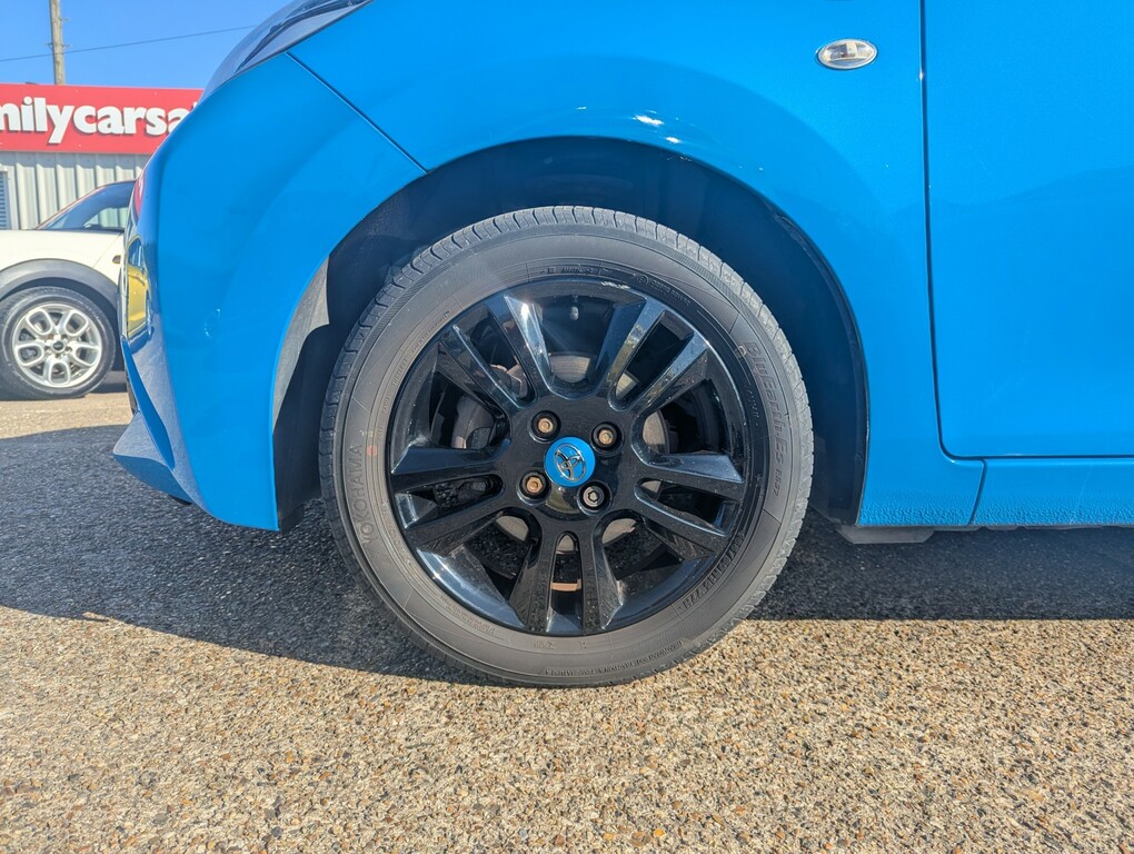 Toyota Aygo 1.0 Vvt-i X-cite Blue #4