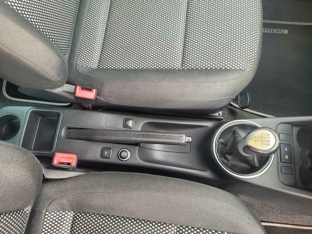 Skoda Roomster 1.6 16V 2 Tiptronic Grey #23