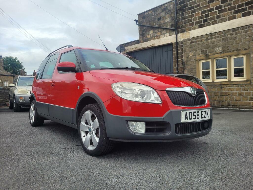 Skoda Roomster Scout Red
