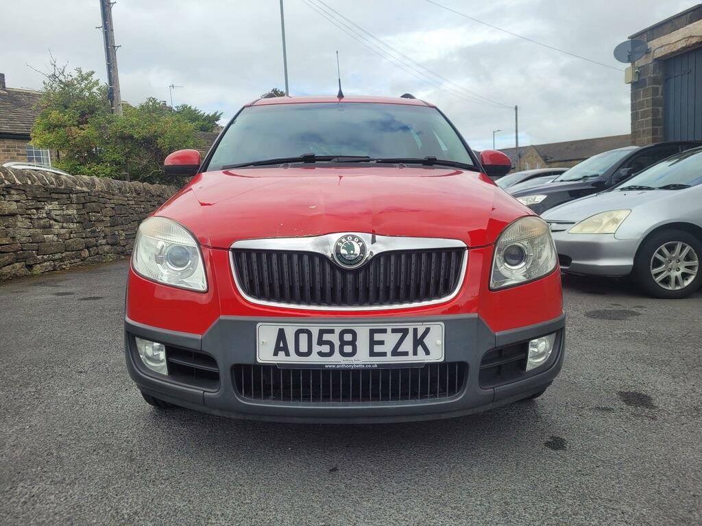 Skoda Roomster Scout Red #5